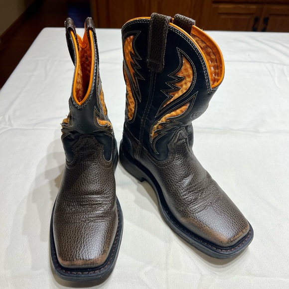 ARIAT SIZE 3 - Picture 1 of 16